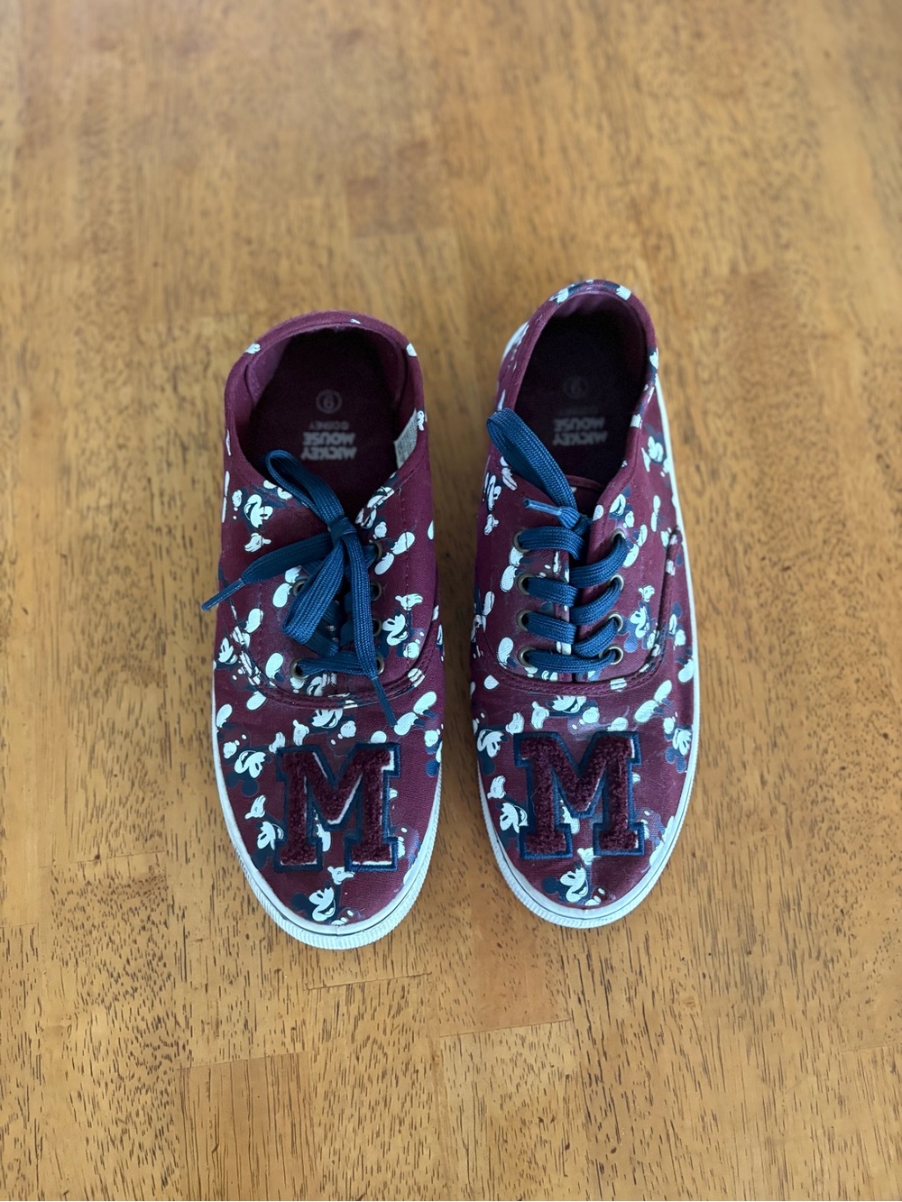 Disney Mickey Mouse, tennis shoes
